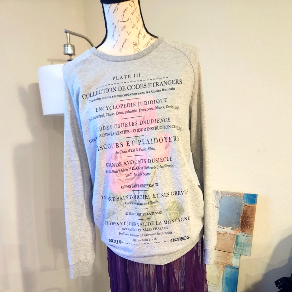 Sweatshirt